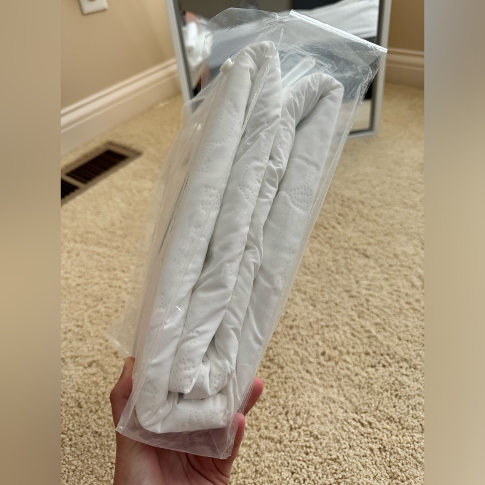 Crib liner